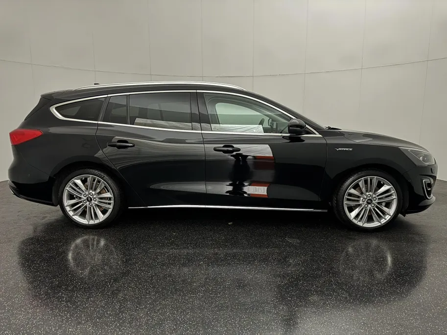 Ford Focus Wagon 1.5 EcoBoost Vignale | 182 PK | Trekhaak afneembaar | Winter Pack | Family Pack | Comfort Pack | Parking Pack |