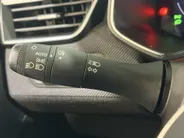 Renault Clio 145PK E-Tech Full Hybrid Esprit Alpine Automaat | 1e eigenaar | Bose Audio | Stoelverwarming | 9,3' Navi | Camera | Digital Cockpit | Adaptive Cruise Control | Climate Control | Lichtmetalen Velgen | Full LED |