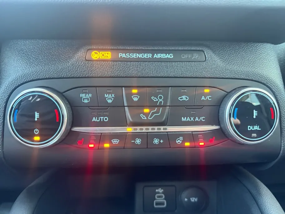 Ford Kuga Ford Kuga 2.5 PHEV Titanium stoel/stuurverwarming | panoramadak