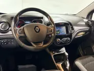 Renault Captur 150PK TCe Intens Automaat | 1ste Eigenaar | Trekhaak | 1200kg Trekgewicht | Cruise Control | Climate Control | Navigatie | Camera | Parkeersensoren | Licht & Regen Sensor | Armsteun |