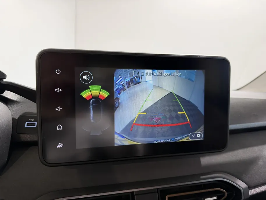 Dacia Jogger 140PK Hybrid Extreme 7p. Automaat | 7 Zitplaatsen | Camera | Parkeersensoren | Apple CarPlay/Android Auto | Digital Cockpit | Cruise Control | Lichtmetalen Velgen | Licht & Regen Sensor | Full LED |