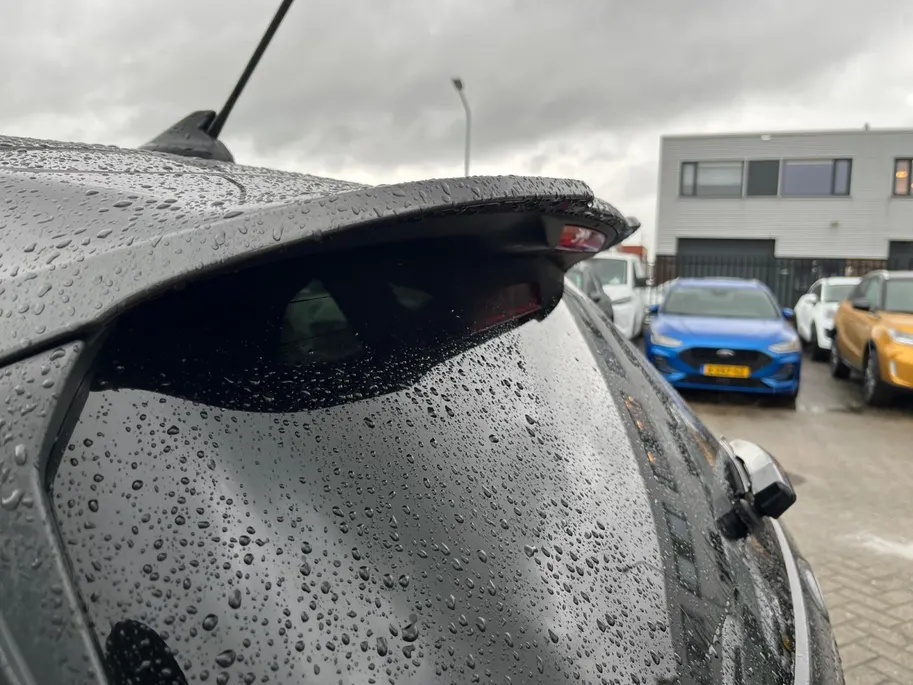 Ford Fiesta 1.0 EcoBoost ST-Line |Apple Carplay/Android Auto|lichtmetalen velgen 17'| Spoiler| Voorruitverwarming|12 maanden Bovag garantie|