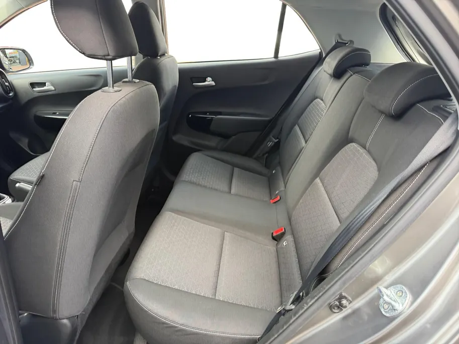 Kia Picanto 1.0 ComfortLine | Zeer nette auto | Dealer onderhouden | Parkeersensoren achter | 12 maanden BOVAG garantie |