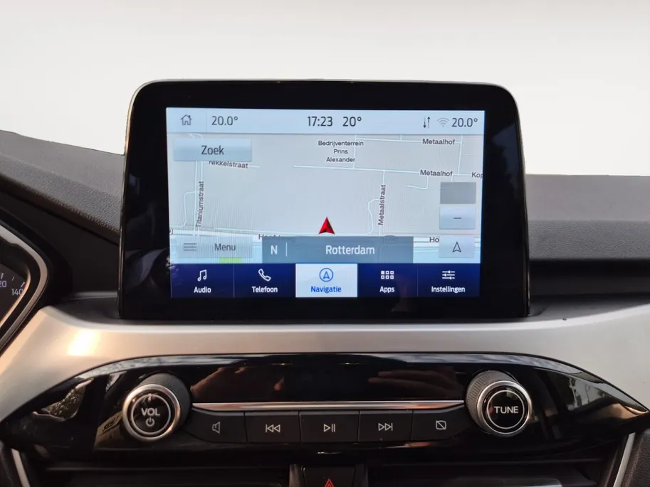 Ford Kuga 1.5 EcoBoost Titanium X | Bluetooth | Cruise Control | Climate Control | Stoelverwarming Voor en Achter | Trekhaak | LM Velgen | Parkeersensoren |