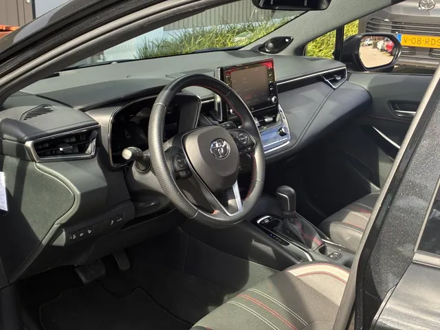 Toyota Corolla Touring Sports 2.0 Hybrid GR-Sport | Panoramadak | JBL | Trekhaak