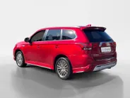Mitsubishi Outlander 2.4 PHEV autom. Intense+ NL Auto | Pano dak | Trekhaak | LED | Alcantara | Blind Spot | Stoel-/stuurverwarming | etc.