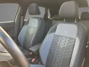 Volkswagen Polo 1.0TSI/110PK DSG R-Line · Panoramadak · Apple/Android Car Play · Camera · Navigatie · Trekhaak · 17'' velgen · Stoelverwarming ·