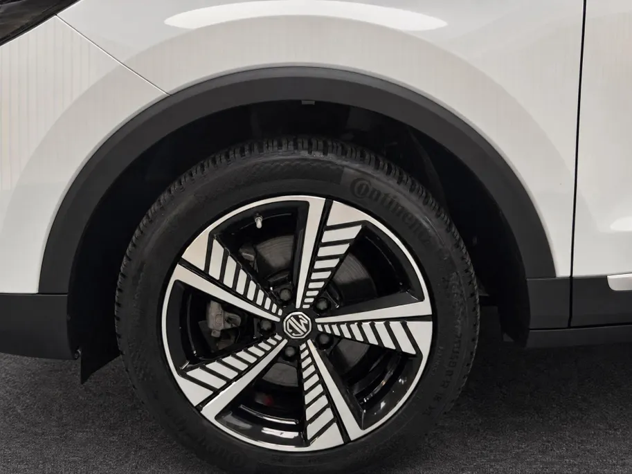 MG ZS EV MG Luxury 45 kWh SOH 91% | Navigatie | Schuifkanteldak | ACC | Leder interieur | Stoelverwarming |