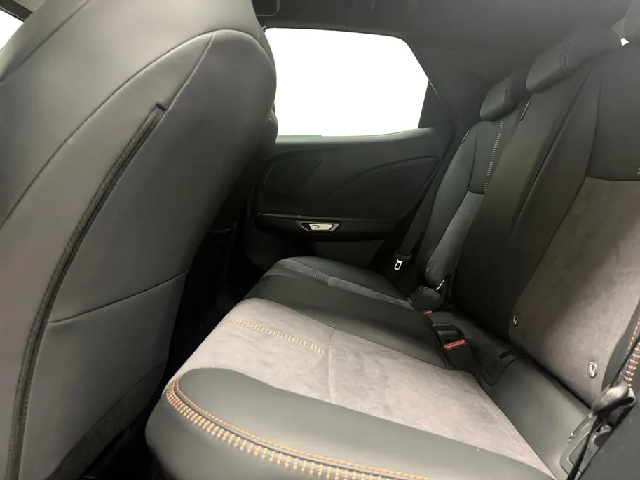 Lexus LBX 1.5 HYBRID | COOL | ADVANCE PAKKET | BI-TONE | NL-AUTO |