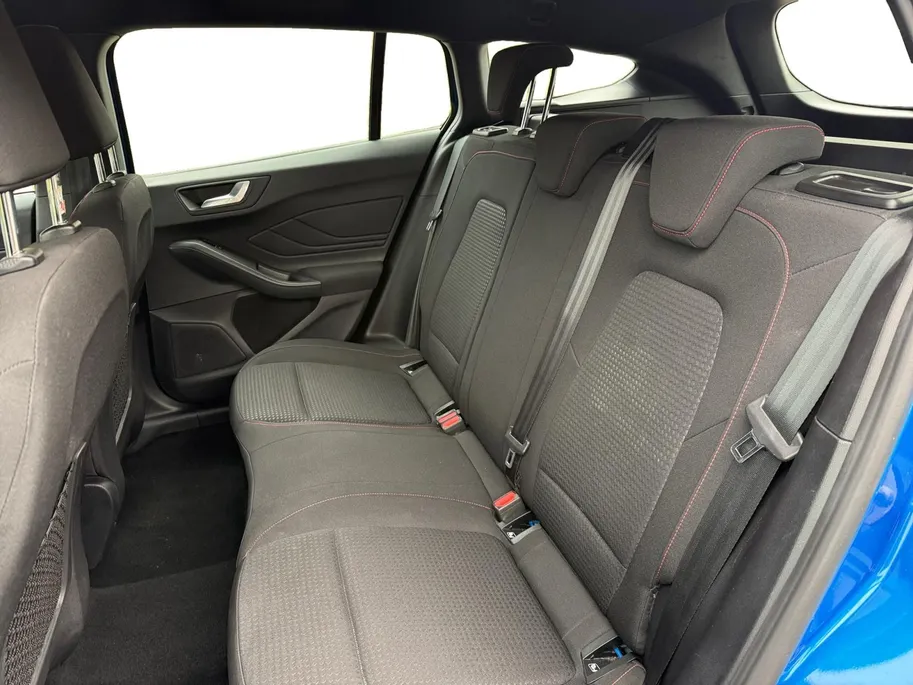 Ford Focus Wagon 1.0 EcoBoost Hybrid ST Line | Adaptive Cruise Control | Navigatie | Apple Carplay | Android Auto | Dodehoekdetectie | Achteruitrijcamera |