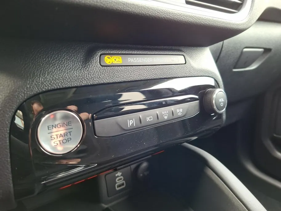 Ford Kuga 2.5 PHEV Titanium | El. Trekhaak | Driver Assistancepack | 360Camera | Adaptive Cruisecontrol | Climate Control | Navigatie | te bestellen