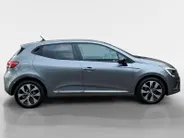 Renault Clio 1.0 TCe 90 Evolution Navigatie | Camera | Bluetooth | Parkeersensoren | LMV | Airco | 12 Maanden BOVAG Garantie