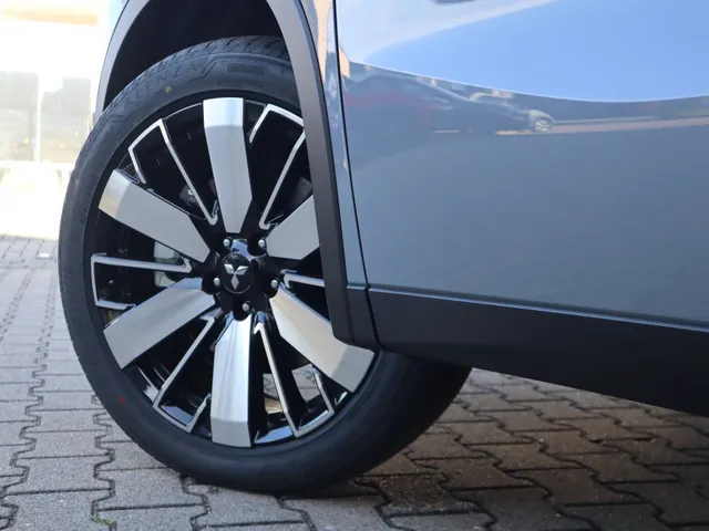 Mitsubishi Outlander 2.4 PHEV Intense+ | Stoel/Stuur Verwarming | Apple/Android Auto | 360* Camera |