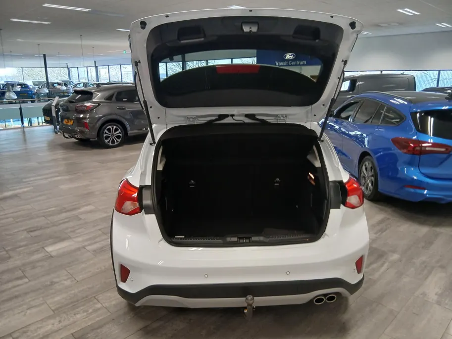 Ford Focus 1.0 EcoBoost 125PK Active Business | Winter Pack | Afn. Trekhaak | Zwart dak | Dakreling |