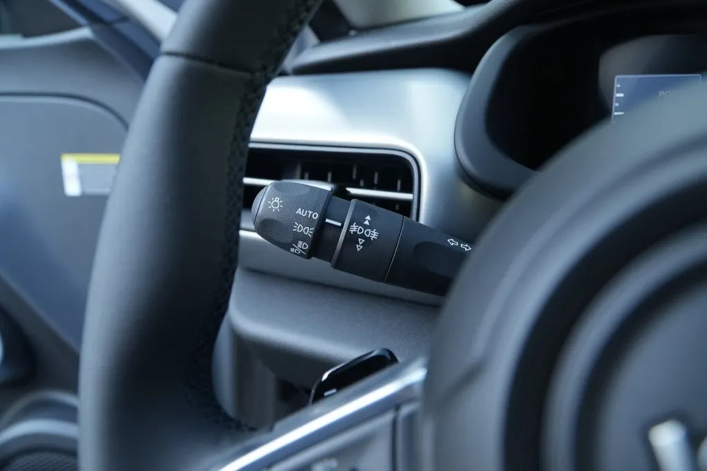 Jeep Avenger 1.2 e-Hybrid Summit | Navi | JBL | Camera | Winter | 18'