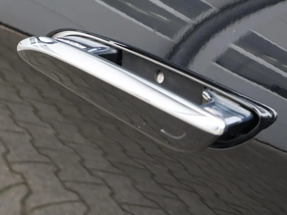 Mercedes-Benz E-Klasse Estate 300 e Exclusive Line l Trekhaak l Panoramadak l stoelverwarming l Leder