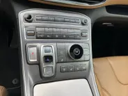 Hyundai Santa Fe 1.6 T-GDI HEV Premium Plus Sky 7p. | Zeer netjes | Vol opties! | Trekhaak | Incl. 12 maanden garantie, APK, Onderhoudsbeurt etc. Premiumpakket gratis! |