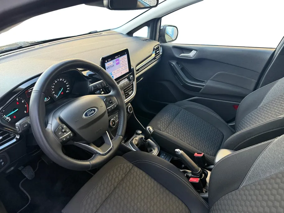 Ford Fiesta 1.0 EcoBoost Hybrid Titanium | Winterpack | Apple Carplay/Android Auto | Cruise Control | Keyless Entry | Parkeersensoren Achter |