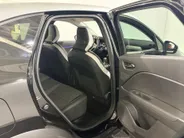Renault Captur 145PK E-Tech Hybrid Intens Automaat | Camera | Parkeersensoren | Apple Carplay/Android Auto | Navigatie | Climate Control | Cruise Control | Lichtmetalen Velgen | Licht & Regensensor |