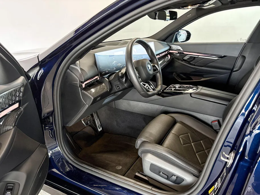 BMW i5 Sedan eDrive40 M Sport Edition