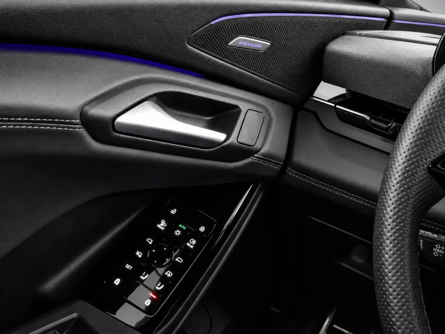 Audi Q6 e-tron Sportback S edition performance 100 kWh 306pk · SOH 97,5% · Panoramadak · 360 Camera · Wegklapbare Trekhaak · Bang & Olufsen · Leder · Warmtepomp · Head-Up · 20'' Inch · Garantie t/m 17-09-2030 of 100.000km