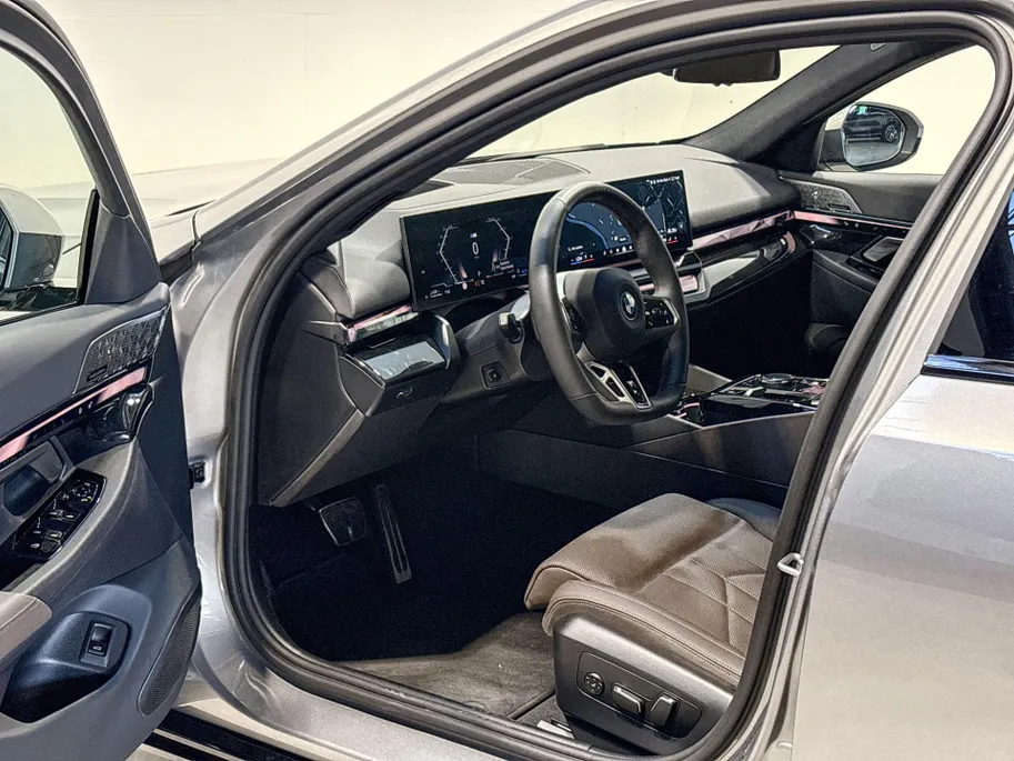 BMW 5 Serie Touring 550e xDrive Innovation Pack M Sportpakket