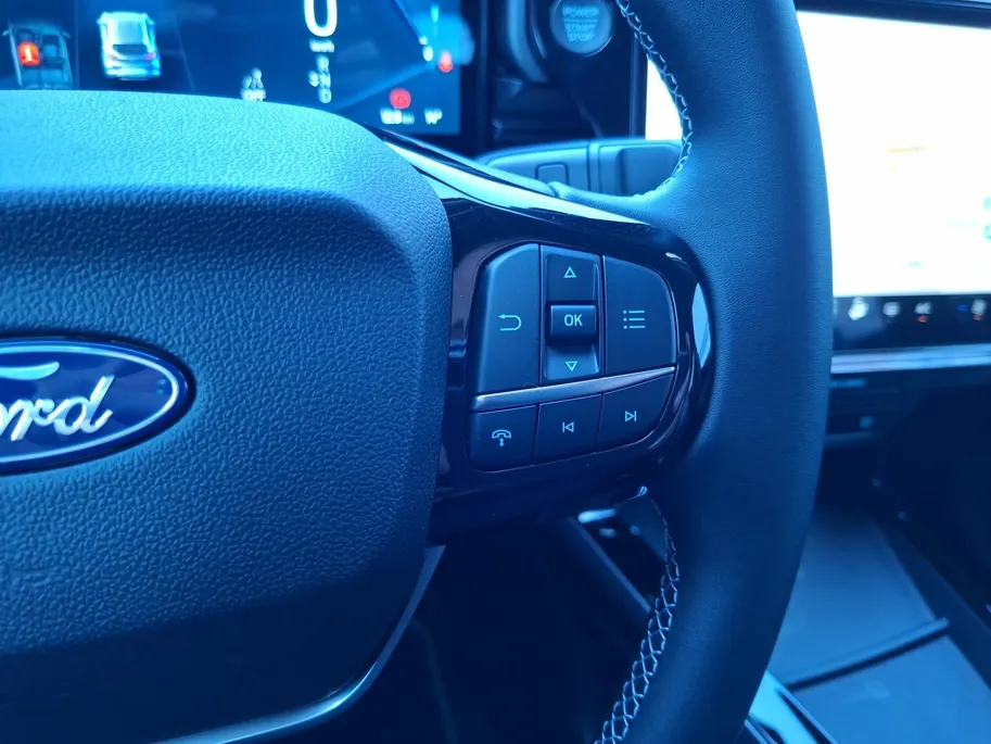 Ford Puma Gen-E Premium 44 kWh | 3 Weken Verwachte Levertijd | €4.400,- Ready Set Ford Bonus | 376KM WLTP Rijbereik | Climate Control | Camera | Parkeersensoren | B&O Audio | Matrix Ledkoplampen | Apple Carplay&Android Auto | El. Achterklep | Navigatie
