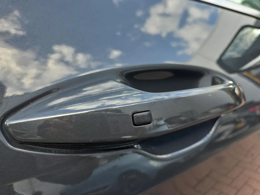 Kia Sportage 1.6 T-GDi Plug-in Hybrid AWD GT-Line | Zeer compleet | Trekhaak | Elektrische achterklep | Panoramadak | Fabrieksgarantie t/m  11-05-2030 + 3x 1 jaar* | NAP