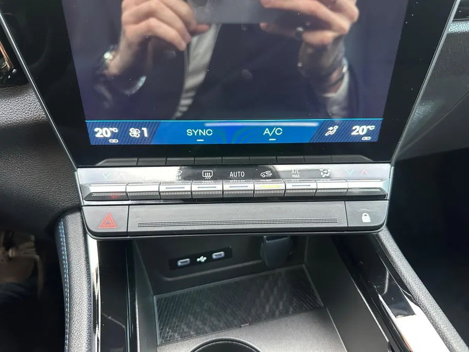Renault Espace E-Tech full hybrid 200 esprit Alpine 7p. | Automaat | Vier-wiel Besturing | Automatische Achterklep | Cruise & Climate Control | Apple Carplay & Android Auto | Camera | 12 Maanden BOVAG Garantie