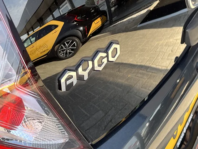 Toyota Aygo 1.0 VVT-i JBL VERKOCHT
