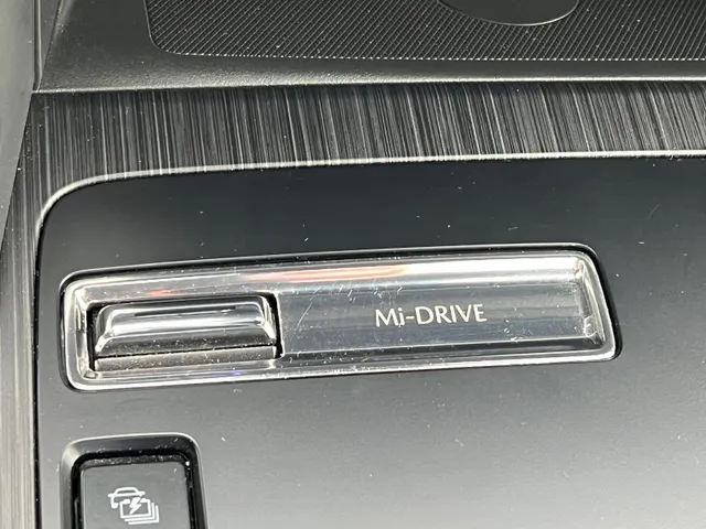 Mazda CX-60 2.5 e-SkyActiv PHEV Homura Plus | TREKHAAK |AUTOMAAT | PLUG-IN HYBDRIDE | PANORAMADAK | 2500kg TREKGEWICHT | LEDER | 360gr CAMERA | MEEST LUXE UITVOERING | BIJNA NIEUW |
