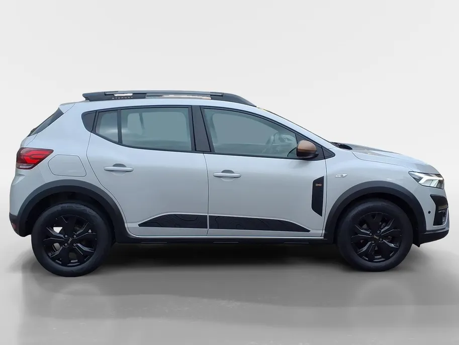Dacia Sandero Stepway 1.0 TCe 100 ECO-G Extreme Apple Carplay/Android Auto , camera , navi , parkeersensor , climate , cruise , zwarte velgen .