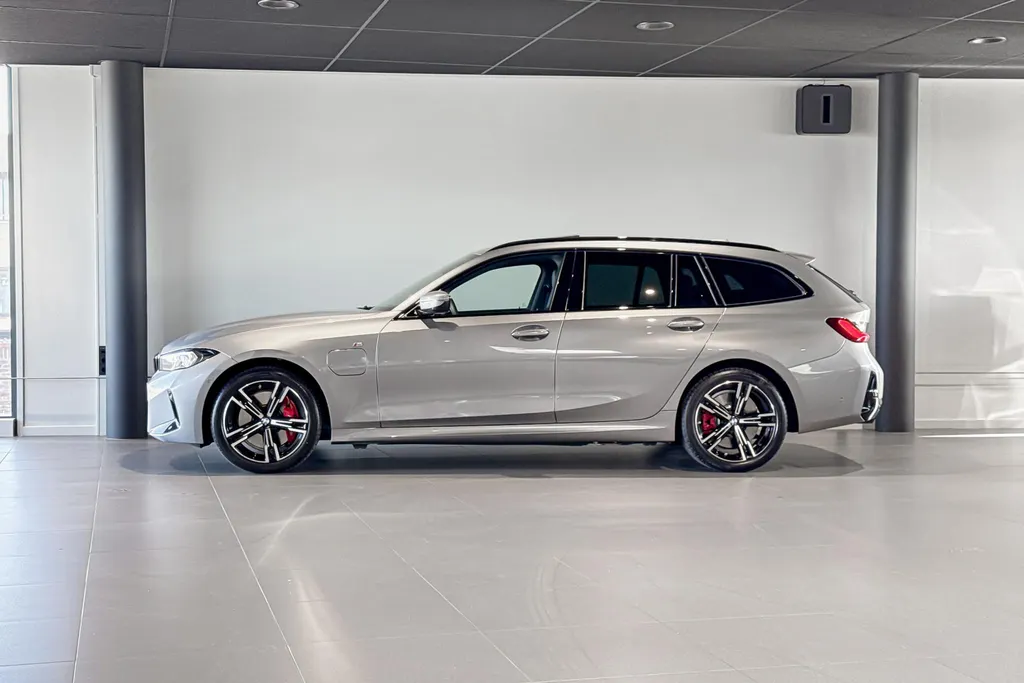BMW 3 Serie Touring 330e