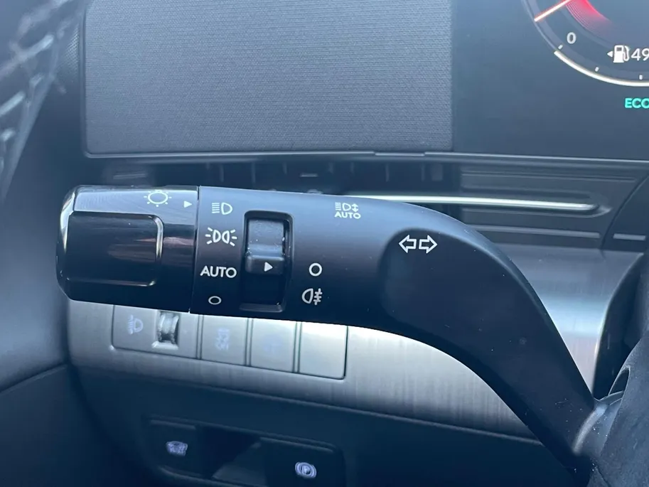 Hyundai Kona 1.6 GDI HEV Premium Sky *Automaat*Navi+360Camera*Schuif/kanteldak*Climate Control*Stoeverwarming/ventilatie*Adapt. Cruise Control*VOL OPTIES!