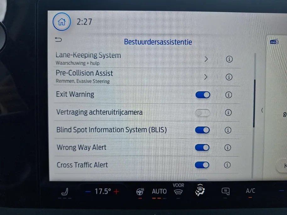 Ford E-Transit Courier Limited 44 kWh | Driver assistancepack | Winterpack | Trekhaak | Led laadruimteverlichting | Climate Control | Verwarmbare stoelen | Camera | 17' Lichtmetaal |te bestellen
