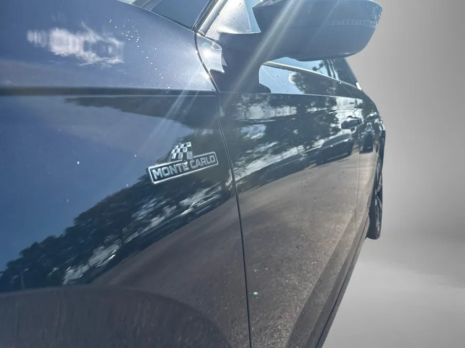 Škoda Kamiq Monte Carlo 1.0 TSI 85 kW / 115 PK SUV 7 versn.DSG | 18'' lichtmetalen Velgen | Metallic Lak | 1000,- inruilvoordeel