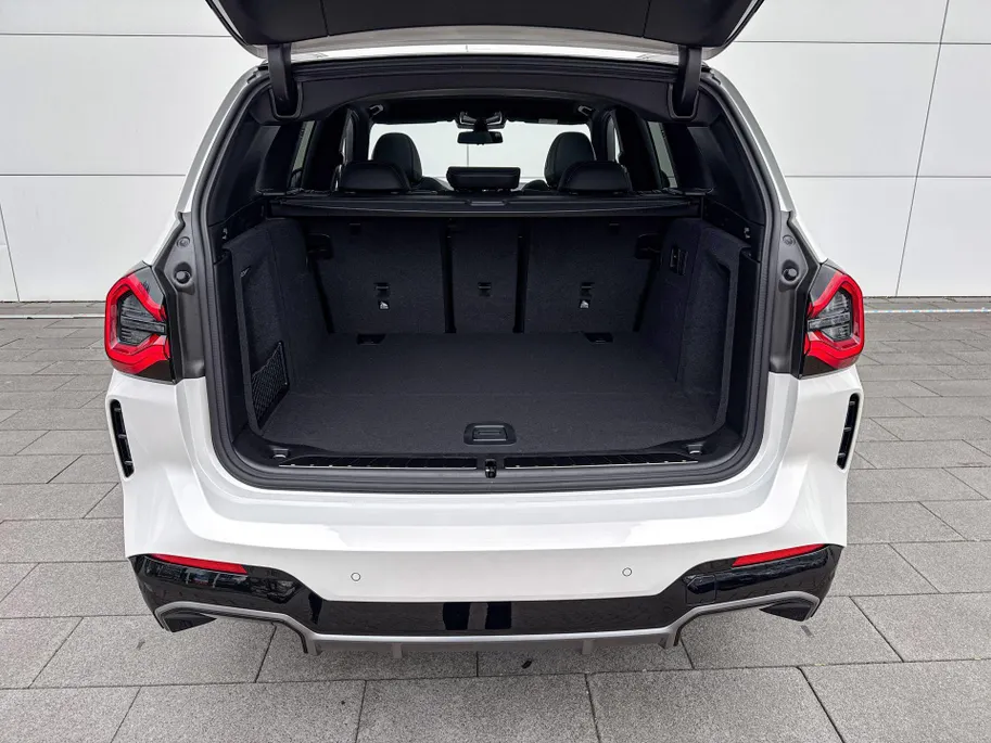 BMW iX3 Executive 80 kWh