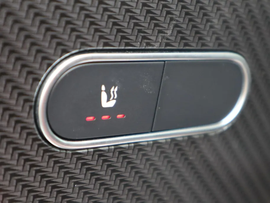 Mercedes-Benz GLA 250 e Business Solution AMG Limited l Memory l Nightpakket l Keyless l Panoramadak