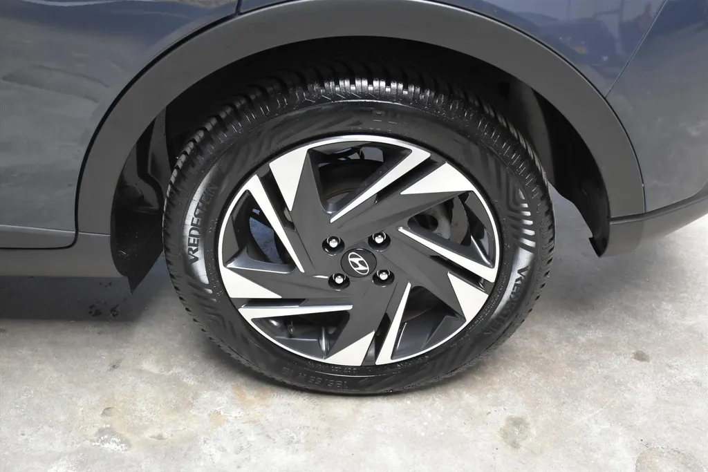 Hyundai Bayon 1.0 T-GDI 48V 100PK DCT7 Premium Automaat Stuurverwarming Stoelverwarming All Season