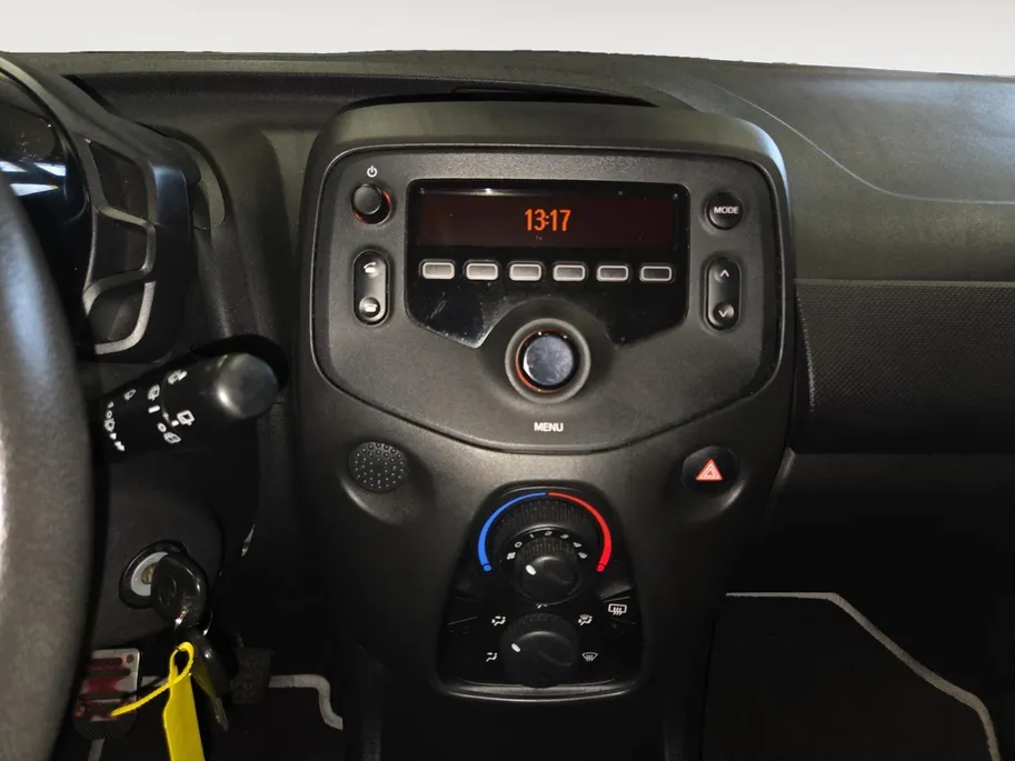 Toyota Aygo 1.0 VVT-i x | Unieke Kilometerstand | 12 maanden BOVAG Garantie |