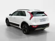 Kia Niro EV DynamicLine 64.8 kWh Dealer onderhouden | Navigatie | Carplay | Climate control | ACC |