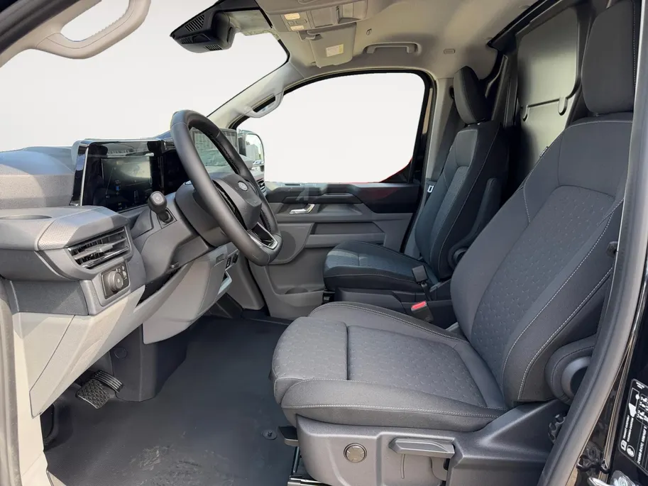 Ford E-Transit Custom 340 L2H1 Limited 71 kWh | Direct Leverbaar | 0,99% Financiering | 352km WLTP Rijbereik | AGR-Stoelen | Driver assistance pack ultimate | 17inch lichtmetalen velgen | Laadvloer bescherming