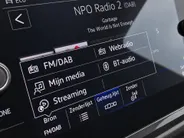 Volkswagen Tiguan 1.4TSIeHybrid 180kW/245PK R-Line Business+ · Navigatie · Apple/Android Car Play · Camera + Parkeersensoren