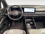Kia Sorento 1.6 T-GDi Plug-in Hybrid 4WD DynamicPlusLine 7p | Apple Carplay / Android Auto | Navigatiesysteem | Licht + Regensensor | Stoel + Stuurverwarming | Elektrisch Verstelbare Bestuurdersstoel | Elektrisch Bedienbaar Schuif / Kanteldak | Elektrisch bedienbare 