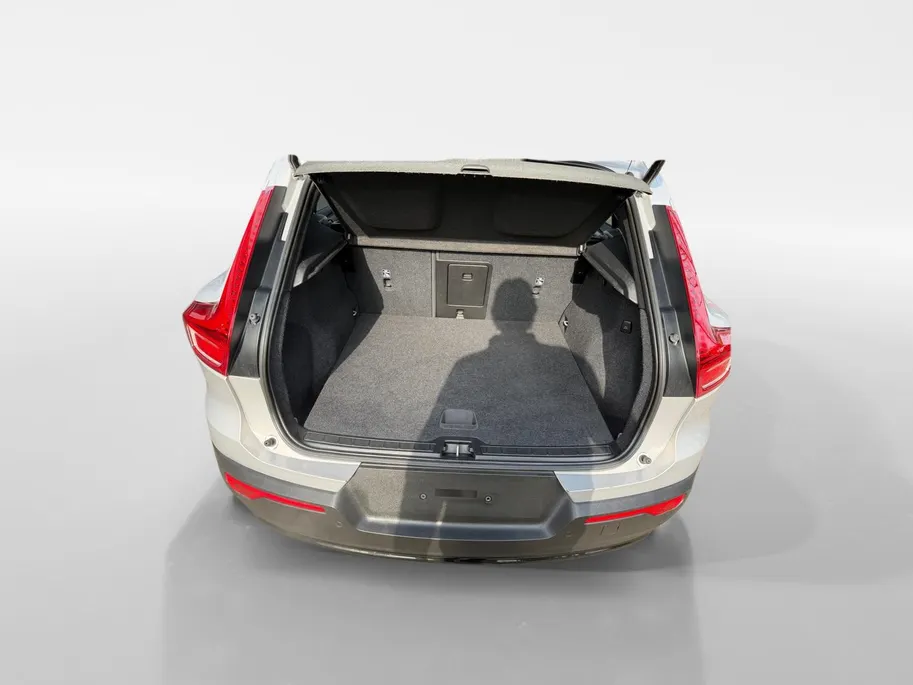 Volvo XC40 1.5 T4 Plug-in hybrid Ultimate Bright | Elektrischer achterklep | Pano dak | Harmon/Kardon | Achteruitrijcamera | Elektrsich verstelbare bestuurderstoel met geheugen |