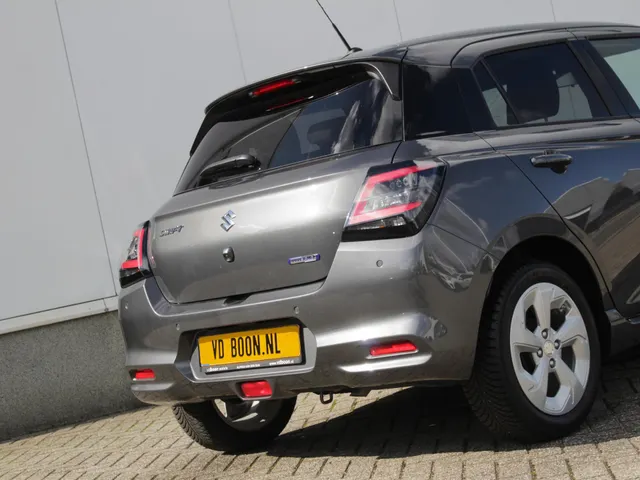 Suzuki Swift 1.2 Select Smart Hybrid | Navi | Adap. Cruise | Airco | Camera | Lm-Velgen
