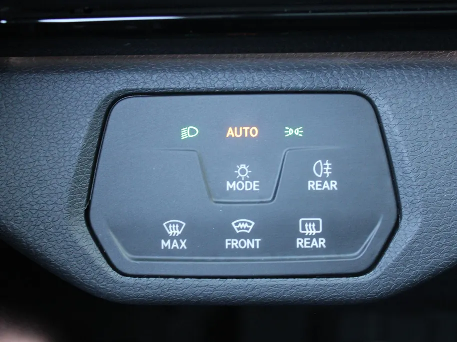 Volkswagen ID.4 Pure 52 kWh | Stuur- / Stoel- / Voorruit Verwarming | Clima | 19' LM | Cruise adapt. | PDC | Navi |