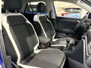 Volkswagen T-Roc 1.5 - 150PK TSI Sport | Digital Cockpit | Stoelverwarming | Navi | Apple CarPlay/Android Auto | Adaptive Cruise Control | Climate Control | Armsteun | Lichtmetalen Velgen |
