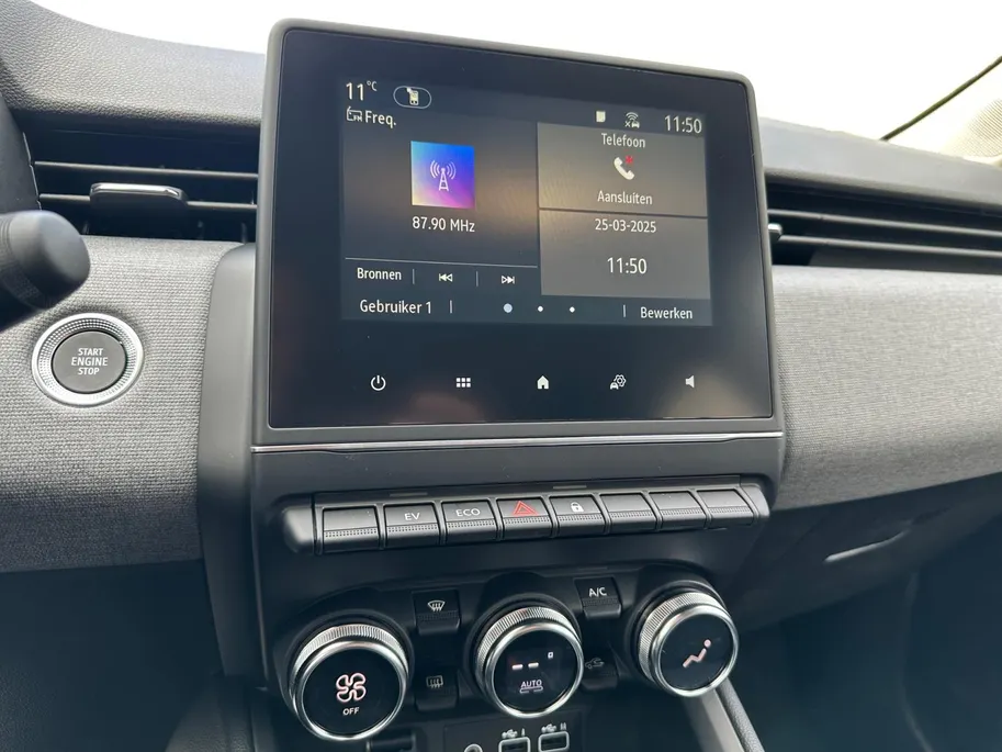 Mitsubishi Colt 1.6 HEV Intense 8 jaar garantie  NU 4500,- VOORRAAD KORTING  CAMERA | CLIMATE | CRUISE | ANDROID AUTO / APPLE CARPLAY |