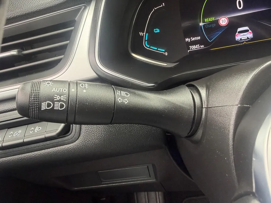 Renault Captur 1.6 E-Tech Hybrid 145 Intens | Automaat | Dealer Onderhouden | Camera | All Season Banden | Climate & Cruise Control | Apple Carplay & Android Auto | 12 Maanden BOVAG Garantie